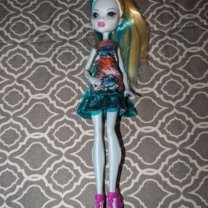 Mattel Monster High Comic Book Lagoona Blue Doll Wow Dress & Shoes